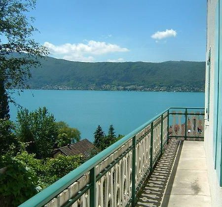 Villa Le Lac Cottage Au Bord Du Lac D'Annecy - Chambre Chez L'Habitant - Les Terrasses Du Lac Veyrier-du-Lac Exteriör bild
