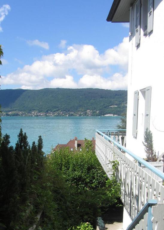 Villa Le Lac Cottage Au Bord Du Lac D'Annecy - Chambre Chez L'Habitant - Les Terrasses Du Lac Veyrier-du-Lac Exteriör bild